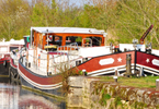 Houseboat mooring